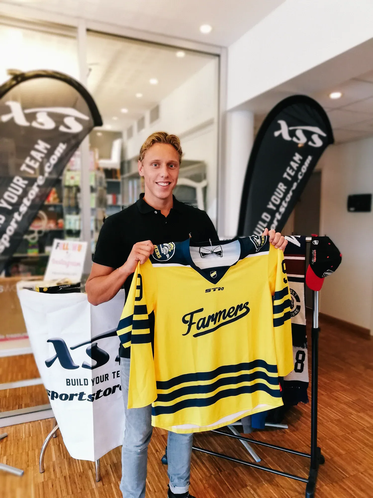 Team wearing XSportStore kit