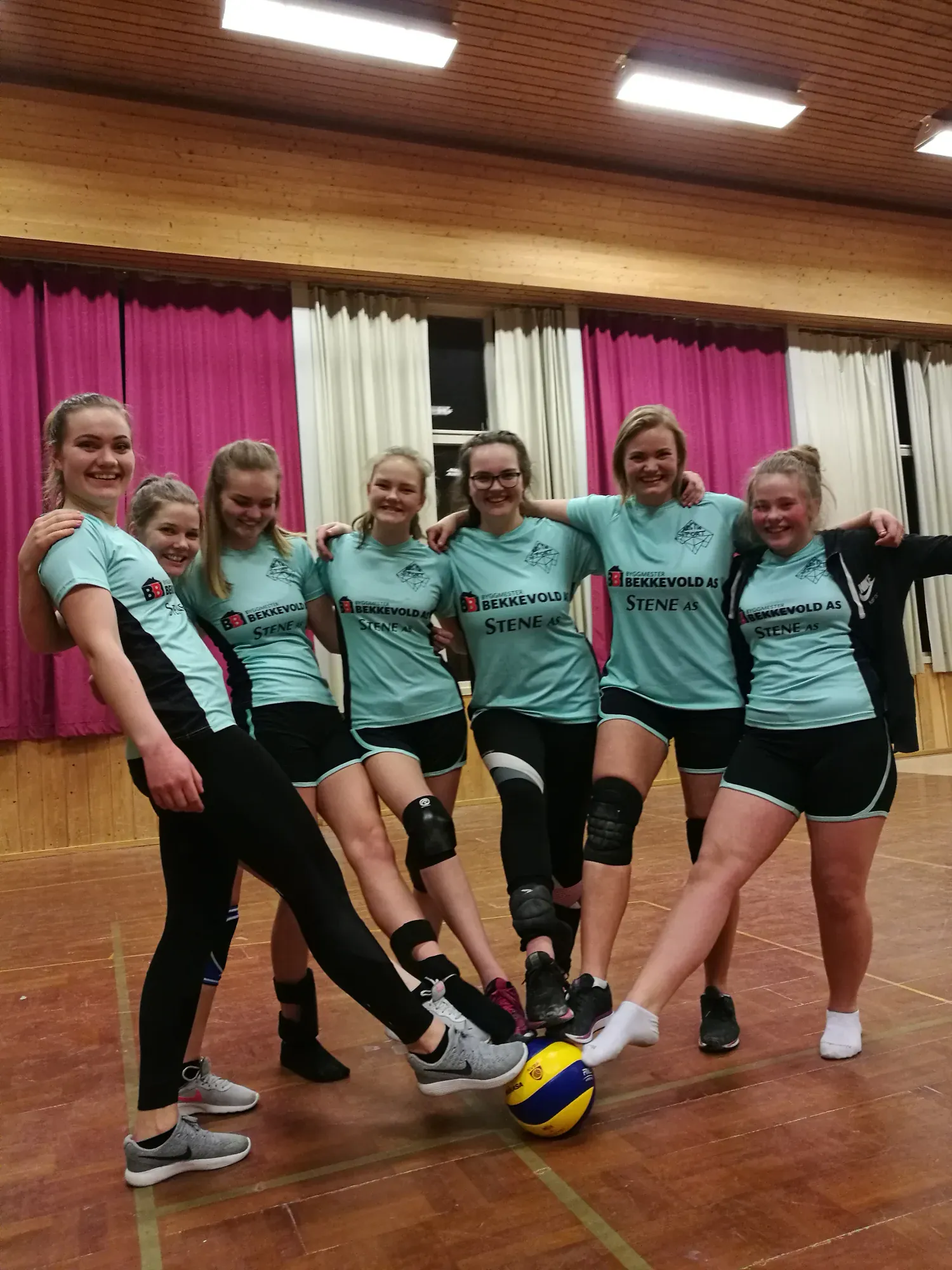 Team wearing XSportStore kit